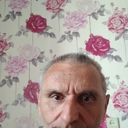 Sergei, 59, 