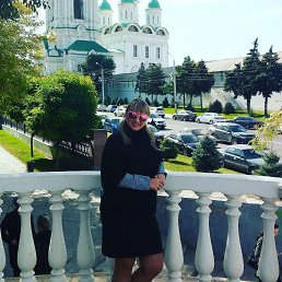 Elena, 42, 