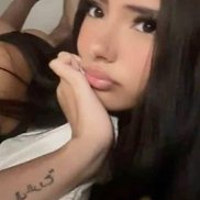 Adelina, 18 , 
