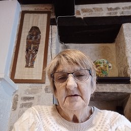 Marcelle, 65, 