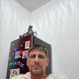  , , 49  -  14  2025