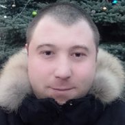 Aleksandr, 31, 