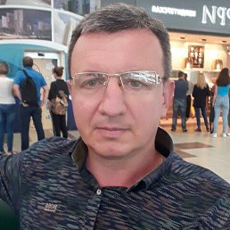 Vitali, 46, 