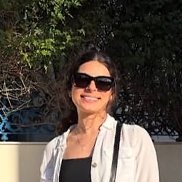 Lili, 32 , 