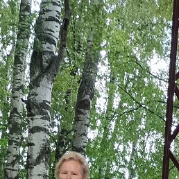 Valentina, 66, 