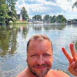 Albrecht Weber, 49, 