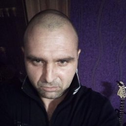 Viktor, 41 , 