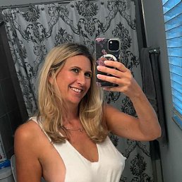 Emily Donna, 39, 