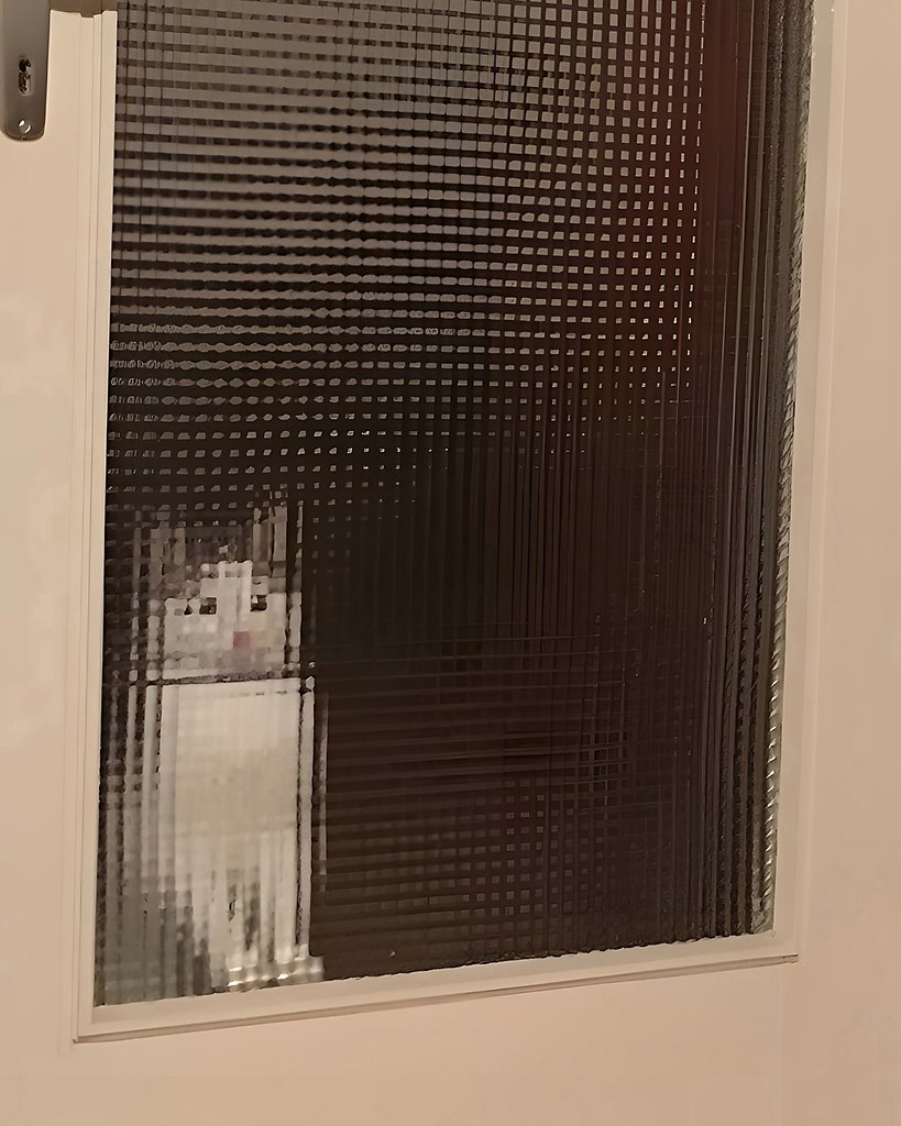   - 9  2025  13:33 - 9