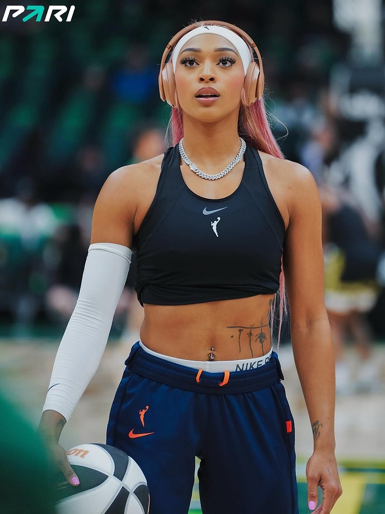  ,  .#girls@we_love_basketball