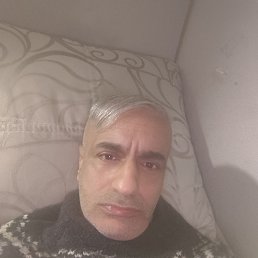 Akin, 40, 