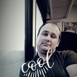 Alex, 31, 