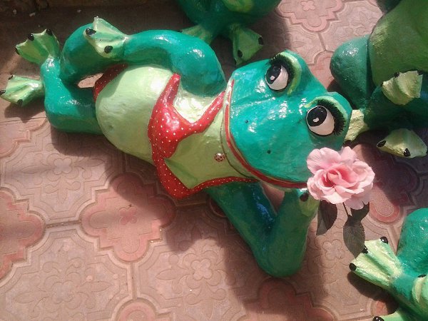 Веселые лягушата для дачи из пластиковых бутылок.Короче, наши руки не для скуки! Выбираем, что ... - 9