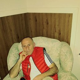 Manuchari, 45, 