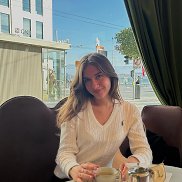 Milania, 27 , 