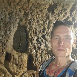 Alex, 41, 
