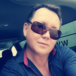 Yurii, 53, 