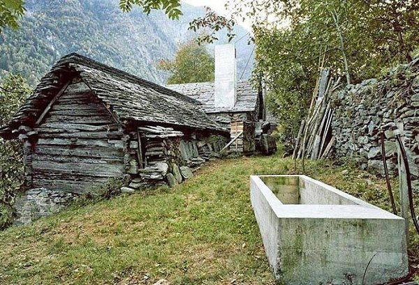 Внутри эта полуразвалившаяся изба выглядит совсем не так, как вы ожидаете - 6