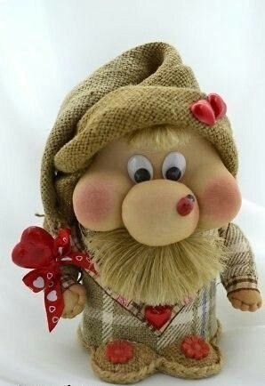 Для того чтобы создать этого милого домового-обережка, вам понадобятся следующие материалы: - ... - 8