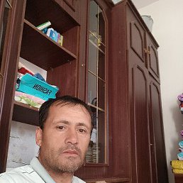 Akmal, 43, 