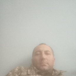 Timur, 40, 