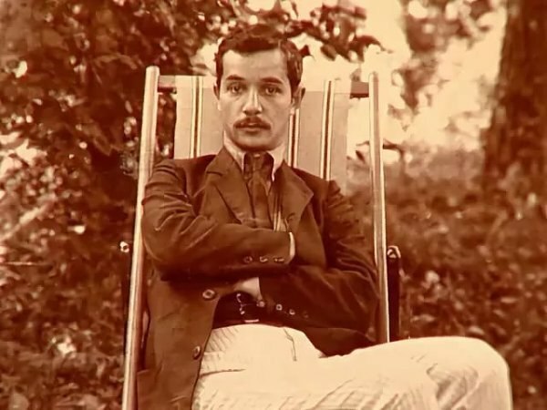 «Есть горячее солнце, наивные дети…». Перечитывайте это стихотворение когда тяжело. Это, пожалуй, ...
