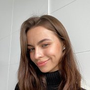 Anna, 18 , 