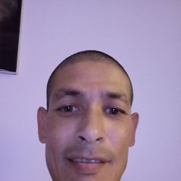 Dima, 37, 