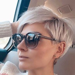 Eleni, 46, 