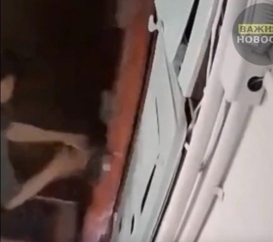 Жильцы дома в Архангельске в панике. В одном из многоэтажных домов города разворачивается настоящий ...