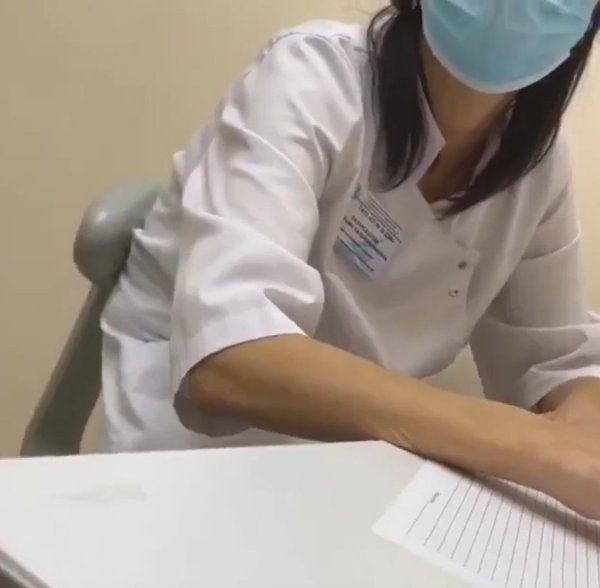 В Москве мужчина пришел с острой зубной болью к профессионалу своего дела Базарсадуевой Цыремне ... - 2