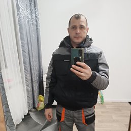 Victor, 39, 