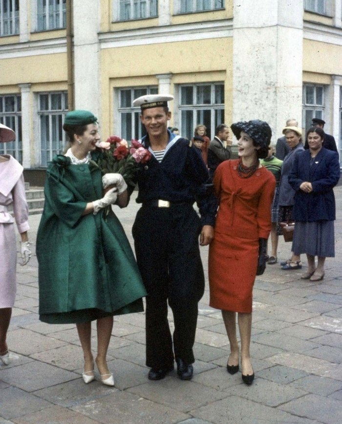    Christian Dior  , 1959 .