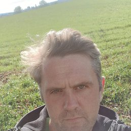 Sergio, 41, 