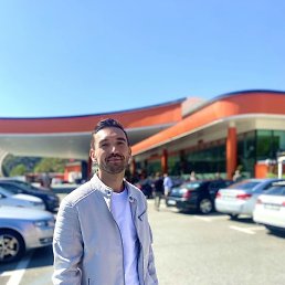 Rinat, �����-���������, 37 ���