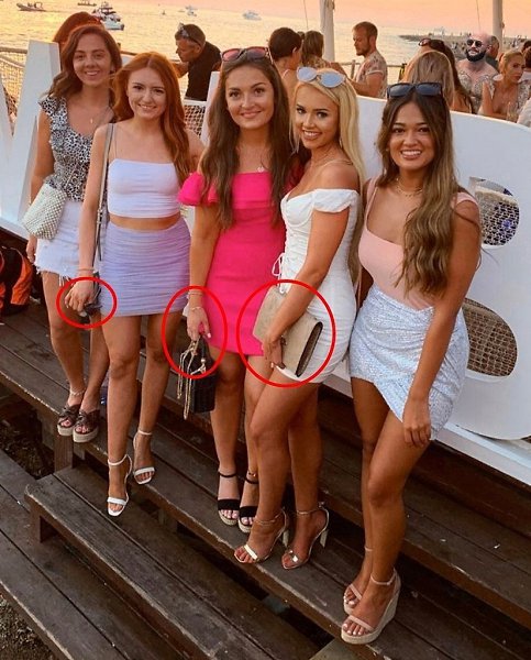Некоторые девушки тут реально от нас что-то скрывают.убнубн