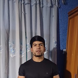 Fariz, 26, 