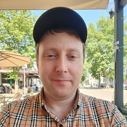 Alexandr, 37, 