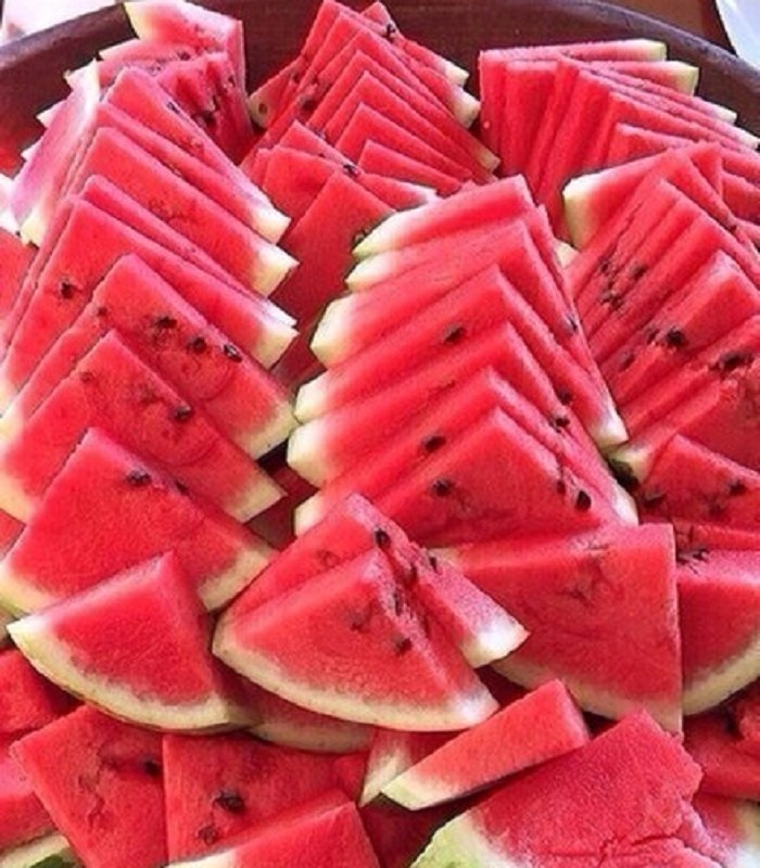 Как хорошо, что есть большие рядом, А я, как птаха Божия, мала, Что даже думать ни о чём не надо И ...