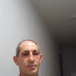 Ruben, 45, 