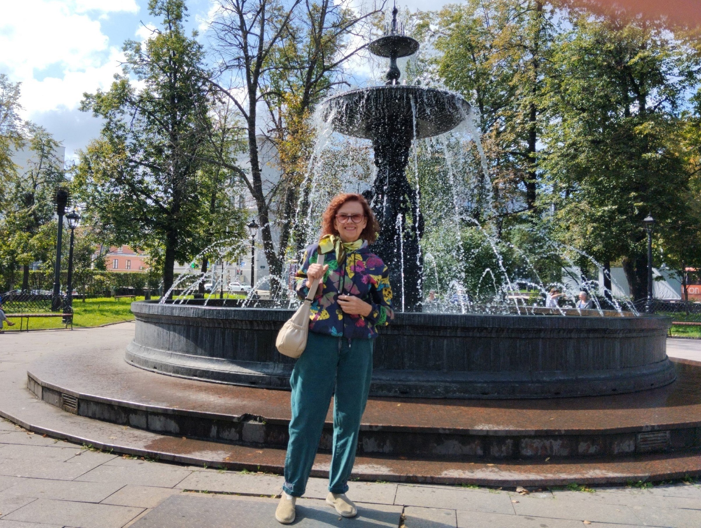 Каждый выбирает для себя.женщину, религию, дорогу.Дьяволу служить или пророку —каждый выбирает для ...