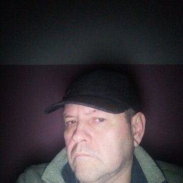 Aleksandr, 50, 