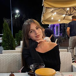 Milana, 27, 