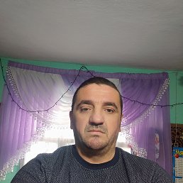 Igor, 40, 