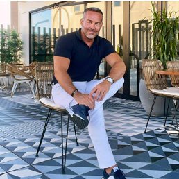 Nacho, 54, 