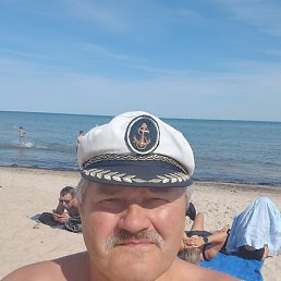 Arturas, , 58 