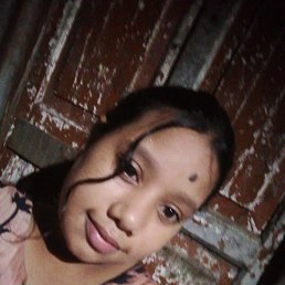 Aporna, 19, 