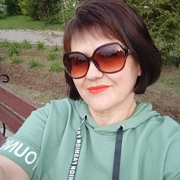 Natalya, 49, 