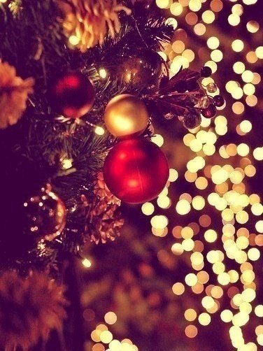 50 фильмов под новый год. Добавляем к себе на страницу. Приятного просмотра. 1. 8 безумных ночей 2. ... - 3