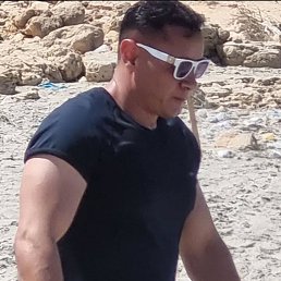 Ahm, 39, 
